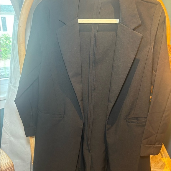 Carly Jean Black Blazer - Picture 2 of 5